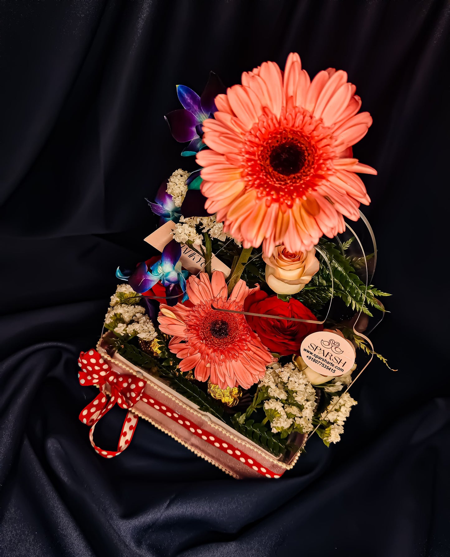 Acrylic Fresh Flower Bouquet Hamper (Delivery Avaible in Agra Only)
