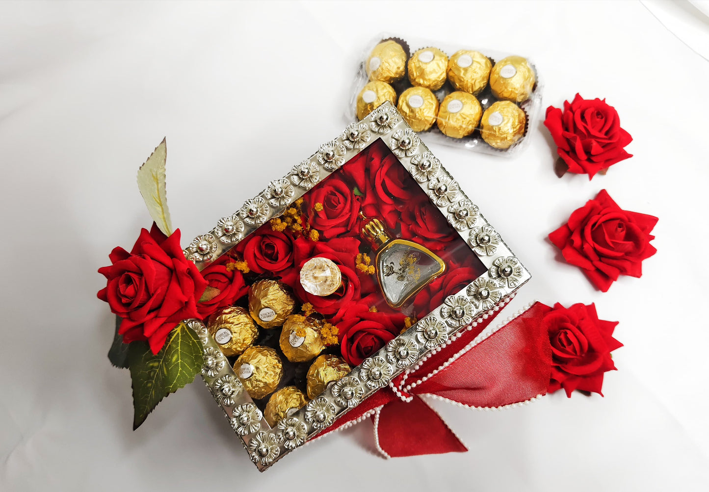 Scented Rosees Choco Perfume Gift Box