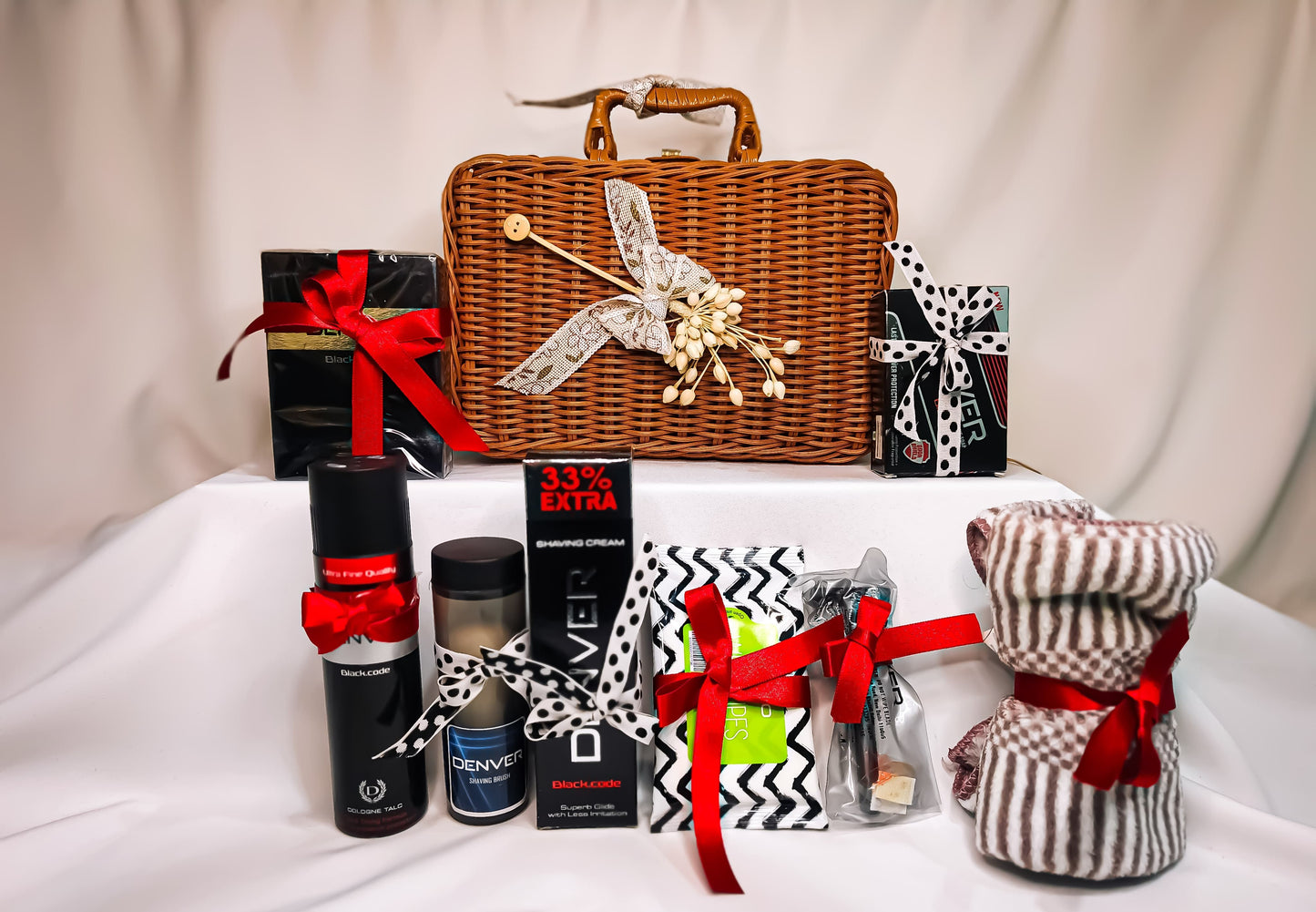 Cane Clutch Gift Box